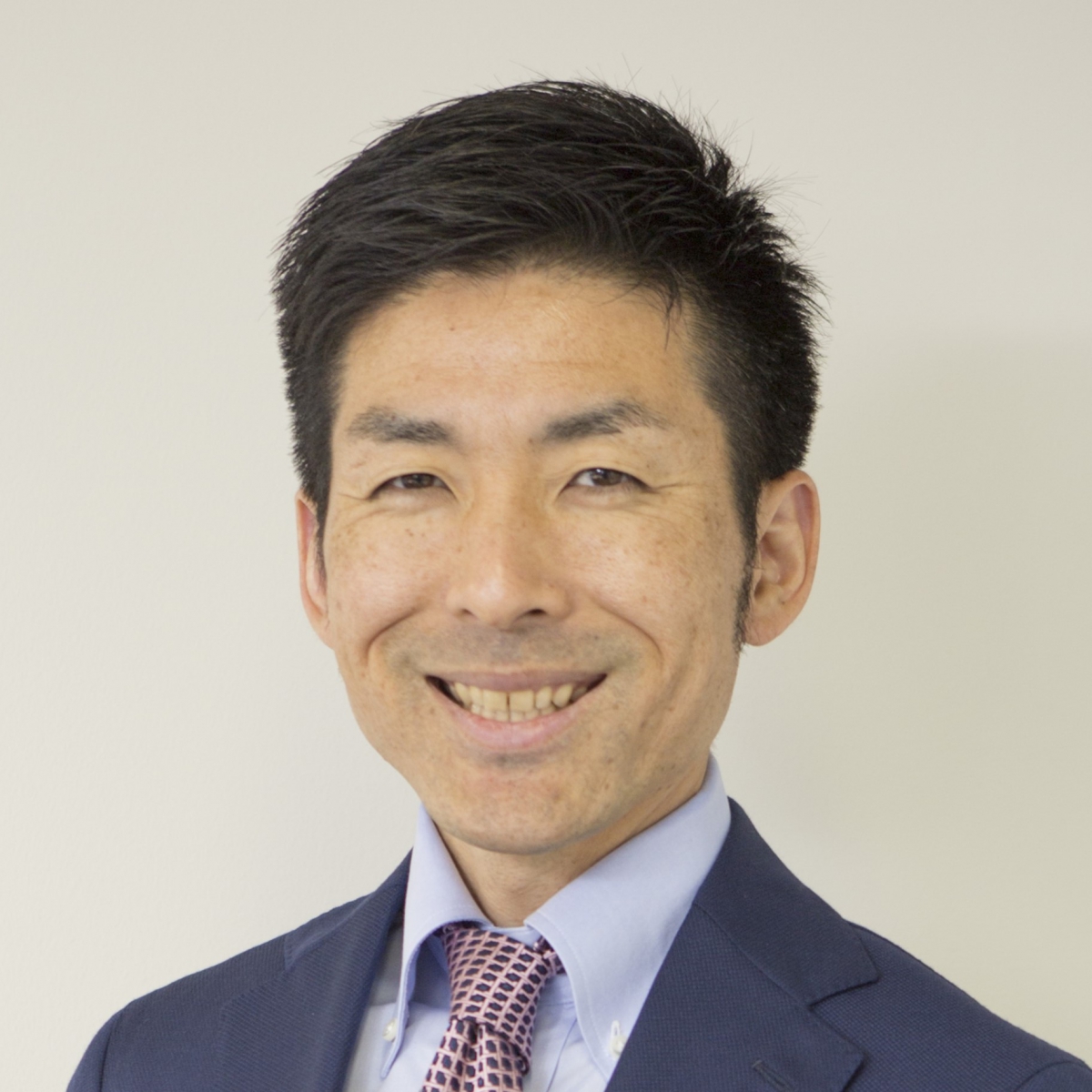 髙岡 宏